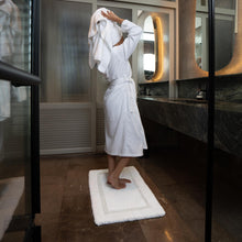 Load image into Gallery viewer, Ultraplush Skid-Resistant Bath Mat